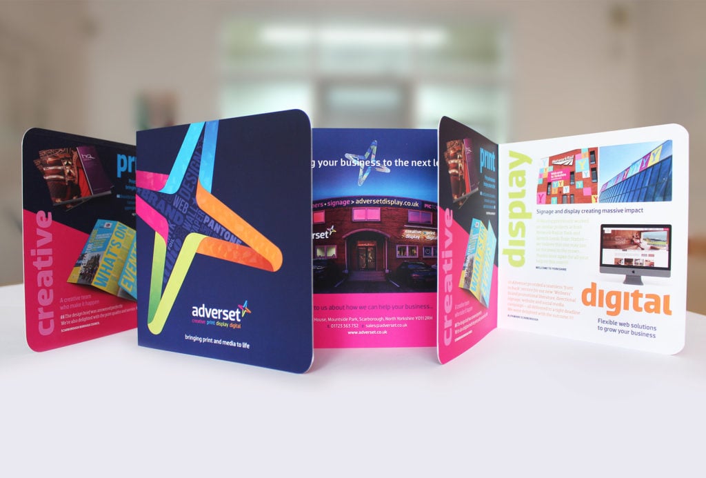 Adverset brochure foiling